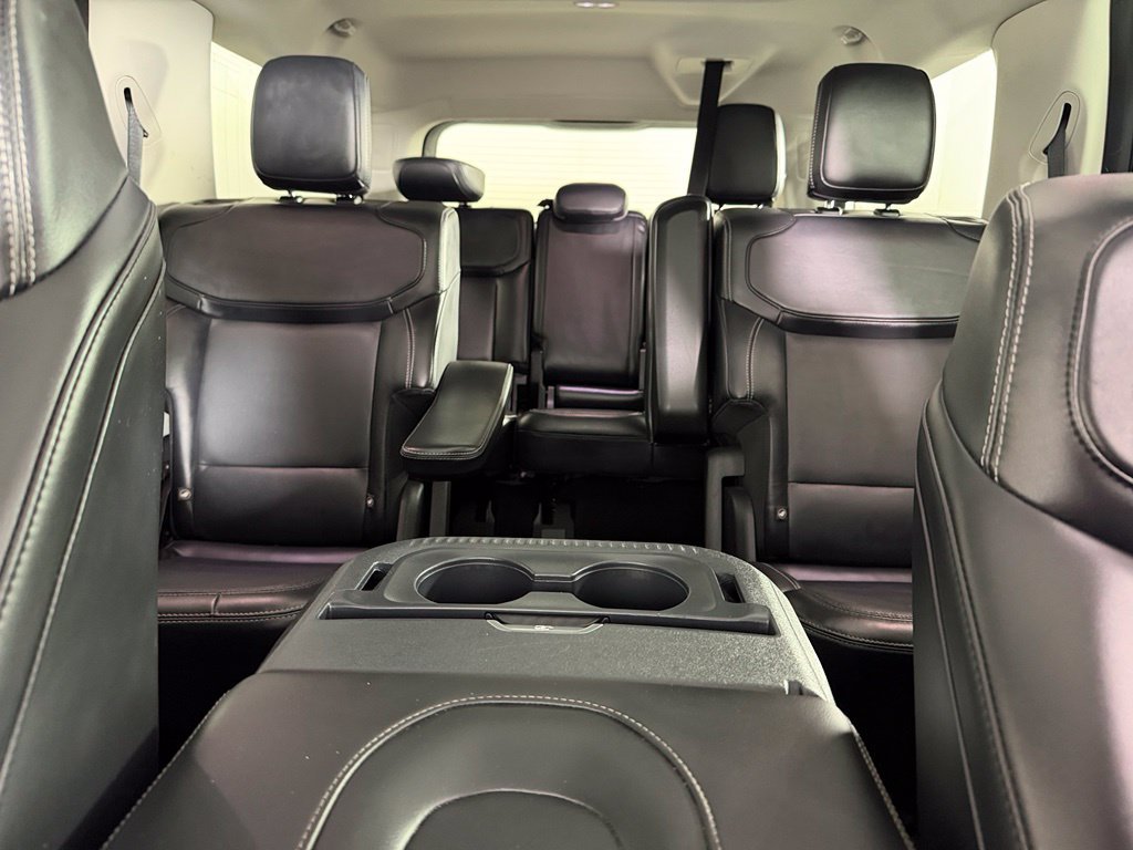 Used 2025 Ford Expedition Max Platinum AWD/4WD image 17