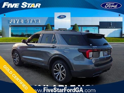 Certified 2025 Ford Explorer ST-Line AWD/4WD image 5