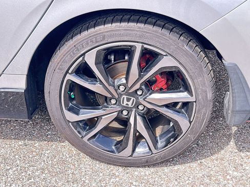 Used 2018 Honda Civic Sport image 12