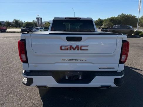 Used 2022 GMC Sierra 1500 Elevation w/ X31 Off-Road Package AWD/4WD image 5