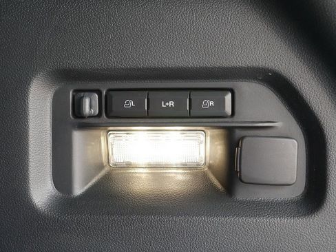 Used 2025 Ford Explorer ST image 59