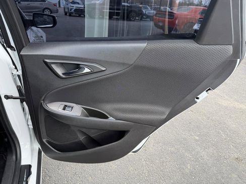 Used 2018 Chevrolet Malibu LT image 17