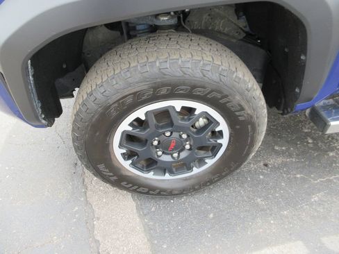 Used 2024 Toyota Tacoma TRD Off-Road AWD/4WD image 16