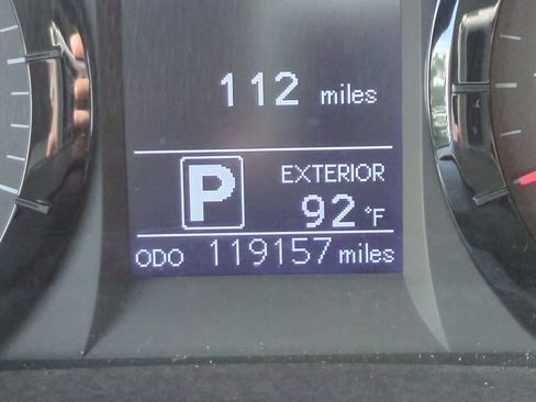 Used 2017 Toyota Sienna LE FWD image 25