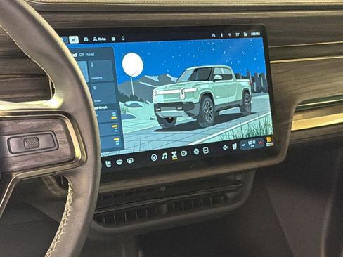 Used 2022 Rivian R1T Launch Edition image 18