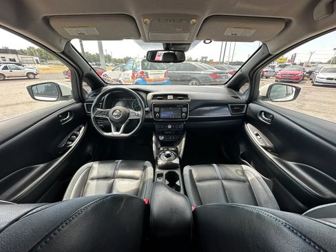 Used 2018 Nissan Leaf SL w/ SL Technology Package FWD image 2
