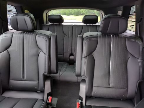 New 2026 Cadillac Vistiq Luxury image 21