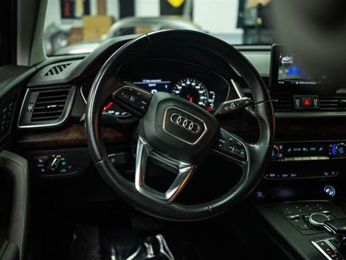 Used 2018 Audi Q5 2.0T Premium w/ Convenience Package AWD/4WD image 16