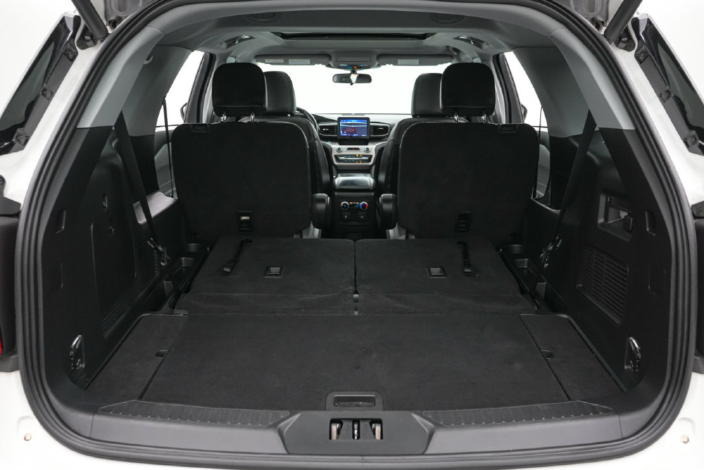 Certified 2023 Ford Explorer XLT w/ Equipment Group 202A AWD/4WD image 23