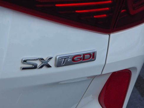 Used 2021 Kia Seltos SX w/ SX Sunroof Package AWD/4WD image 12