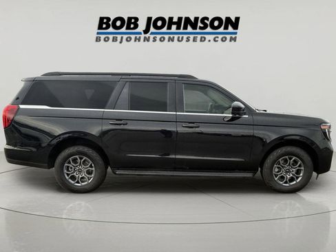 Used 2025 Ford Expedition Max Active AWD/4WD image 2