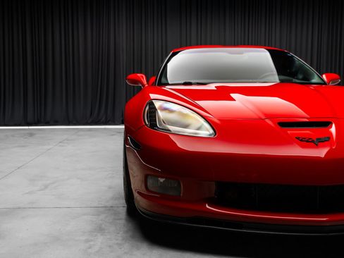 Used 2009 Chevrolet Corvette Z06 w/ Preferred Equipment Group RWD image 22