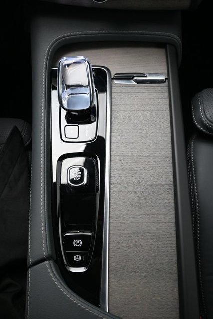 Used 2024 Volvo XC90 B6 Ultimate w/ Lounge Package AWD/4WD image 11