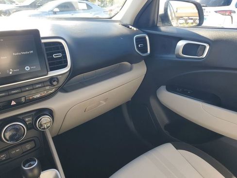 Certified 2023 Hyundai Venue SEL w/ Cargo Package image 3