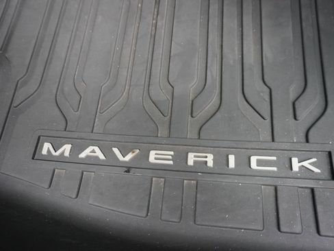 Used 2022 Ford Maverick Lariat w/ Lariat Luxury Package FWD image 30