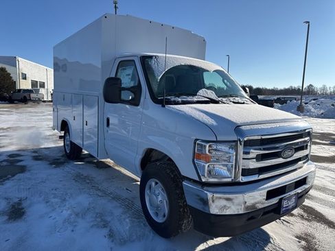 New 2026 Ford E-350 and Econoline 350 Super Duty w/ Power Equipment Group image 3