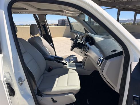 Used 2014 Mercedes-Benz GLK 350 2WD image 31