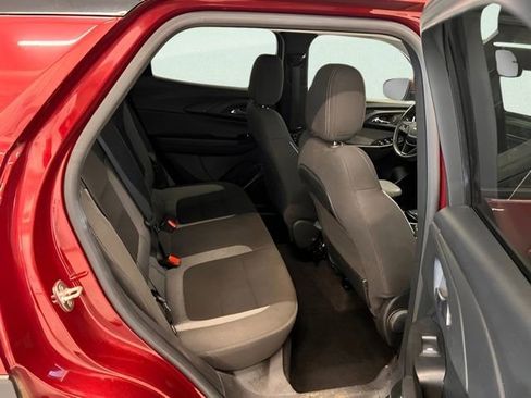Used 2023 Chevrolet TrailBlazer LT w/ Convenience Package FWD image 10
