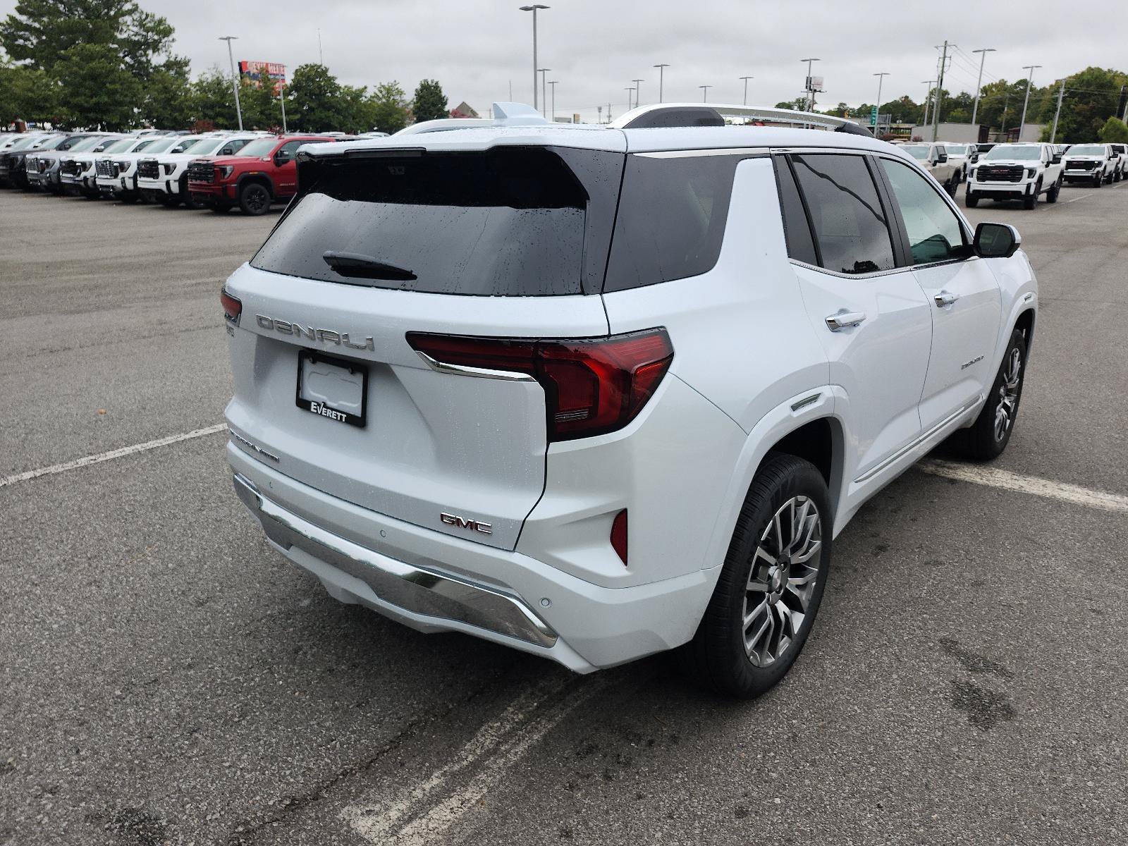 New 2027 GMC Terrain Denali AWD/4WD image 3