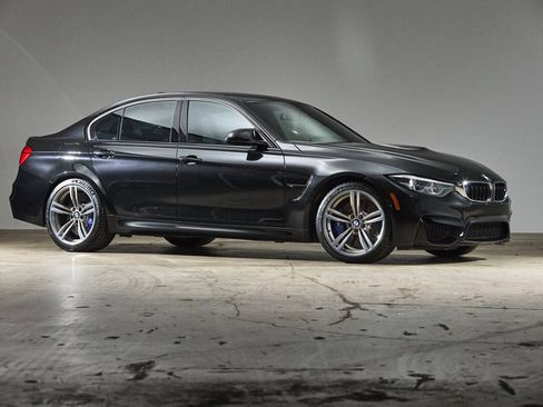 Used 2018 BMW M3 RWD image 3