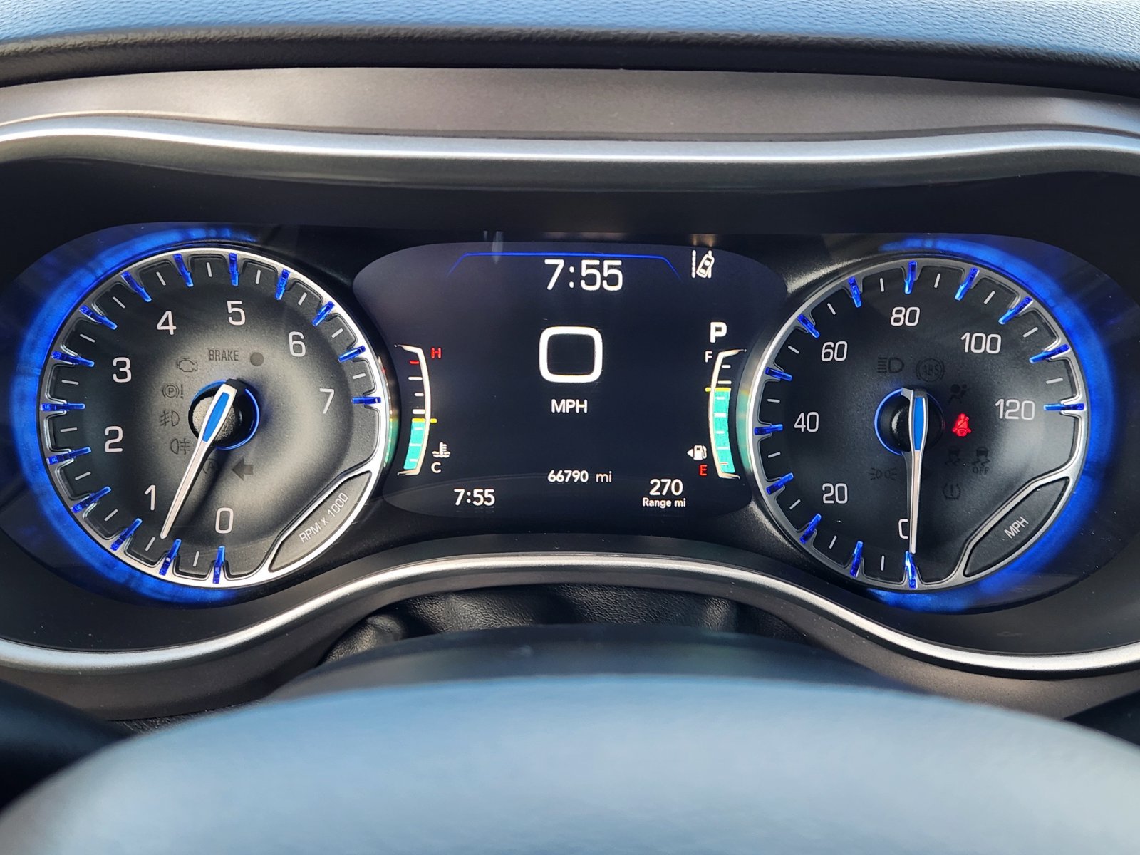 Used 2025 Chrysler Pacifica Select FWD image 18