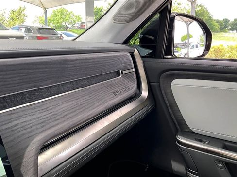 Used 2026 Rivian R1S Adventure AWD/4WD image 33