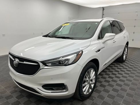 Used 2021 Buick Enclave Premium w/ Sun and Sites Package image 17