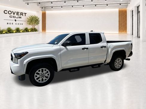 Used 2025 Toyota Tacoma SR AWD/4WD image 5