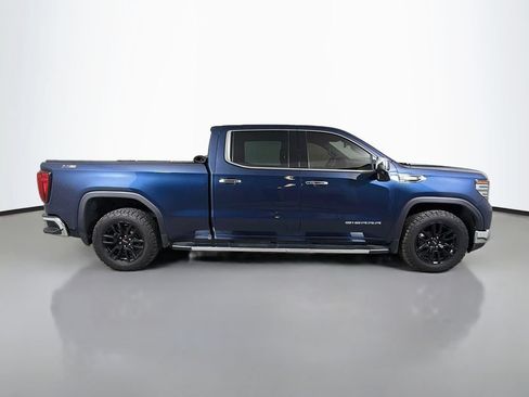 Used 2022 GMC Sierra 1500 SLT w/ SLT Premium Package AWD/4WD image 5
