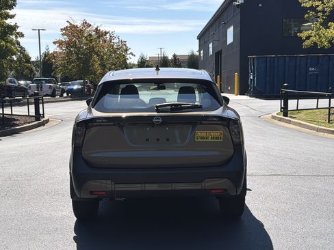 Used 2025 Nissan Kicks S FWD image 13