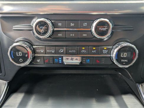 Used 2021 Ford F150 Lariat w/ Equipment Group 502A High AWD/4WD image 22