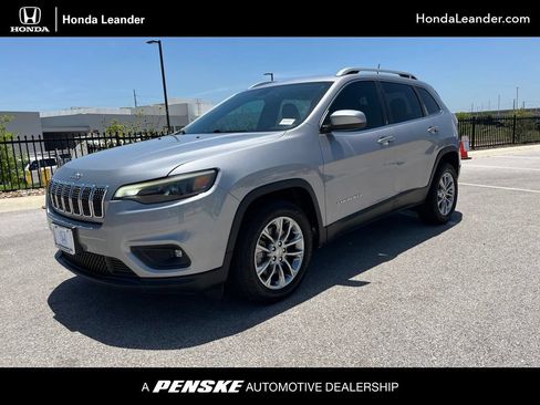 Used 2019 Jeep Cherokee Latitude Plus FWD image 1