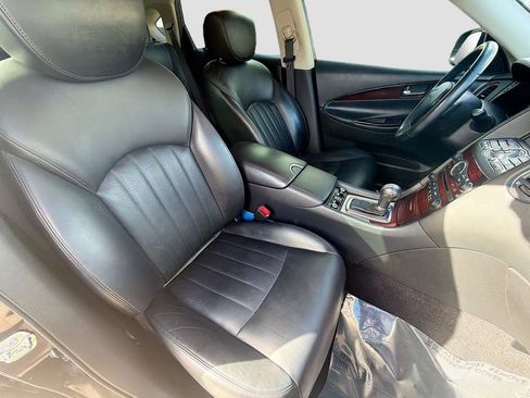 Used 2017 INFINITI QX50 Base w/ Deluxe Touring Package image 15