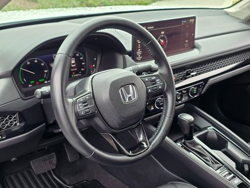 Used 2023 Honda Accord EX-L image 12
