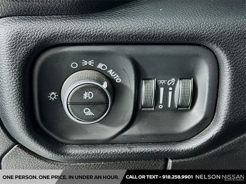 Used 2019 RAM 1500 Laramie image 10