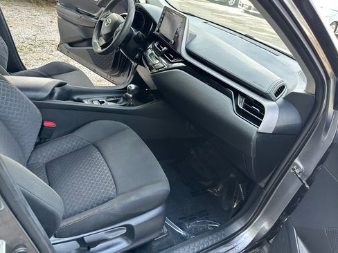 Used 2021 Toyota C-HR LE image 17