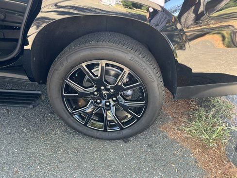 Certified 2024 Chevrolet Tahoe Premier w/ Advanced Technology Package image 32