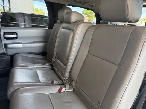 Used 2018 Toyota Sequoia Limited w/ Safety & Convenience Package AWD/4WD image 22