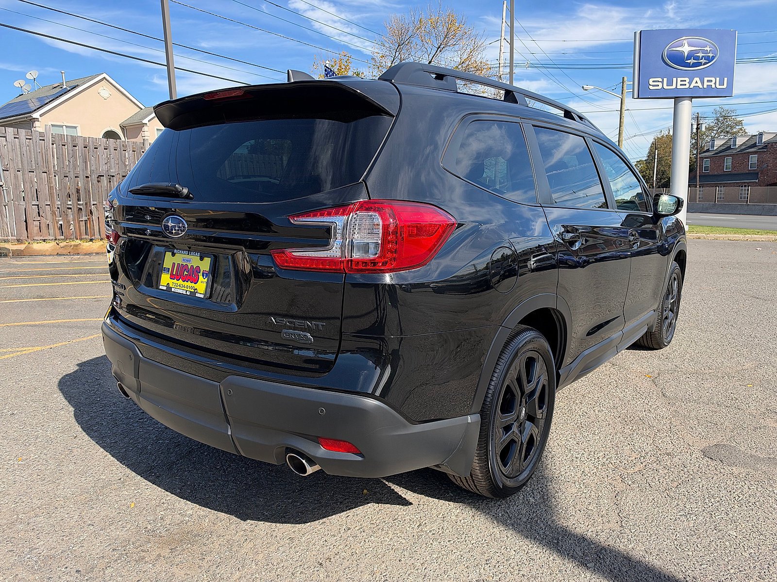 Used 2025 Subaru Ascent Onyx Edition w/ Onyx Package AWD/4WD image 5