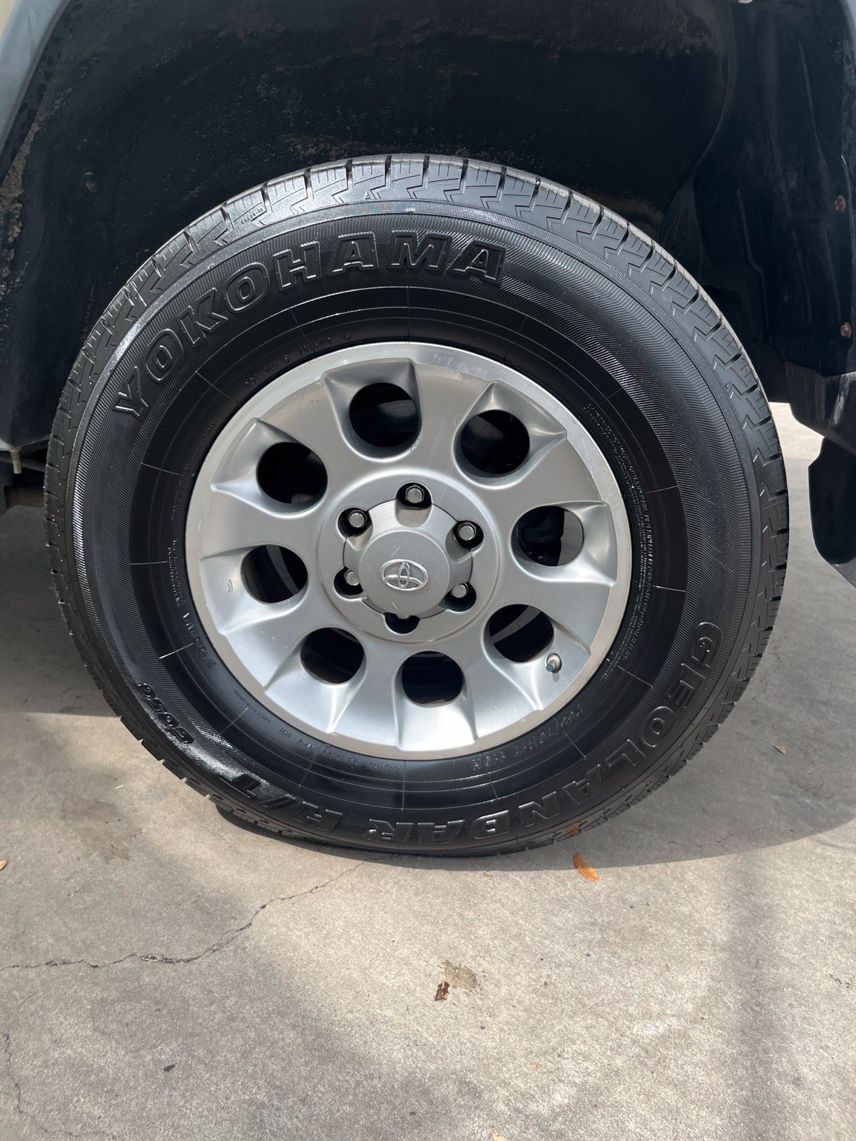 Used 2013 Toyota FJ Cruiser 4WD w/ Upgrade Pkg image 25