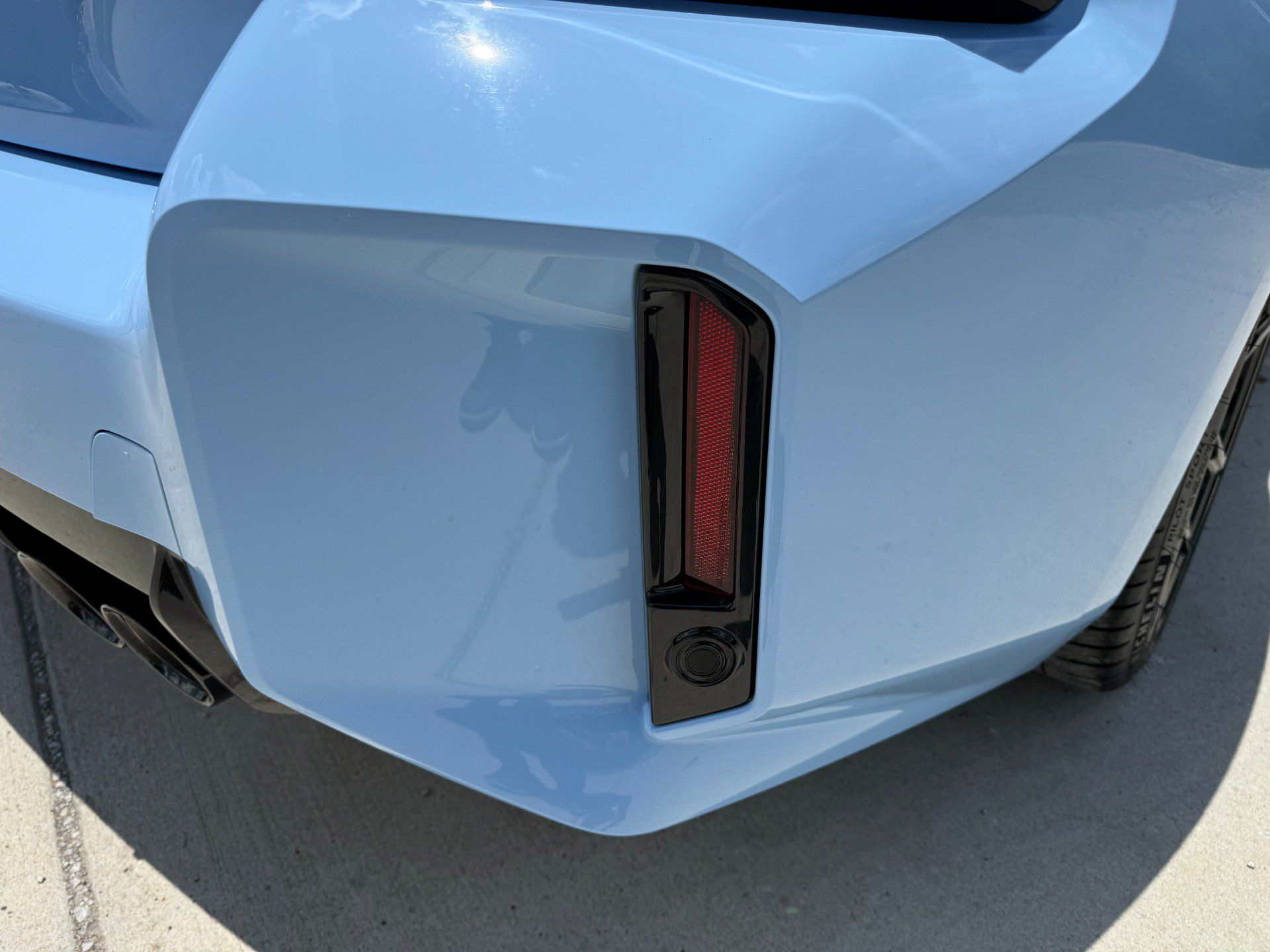 Used 2023 BMW M2 w/ Lighting Package RWD image 40