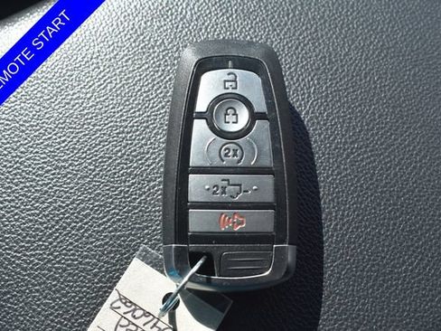 Used 2023 Ford F250 Lariat w/ Lariat Ultimate Package AWD/4WD image 8