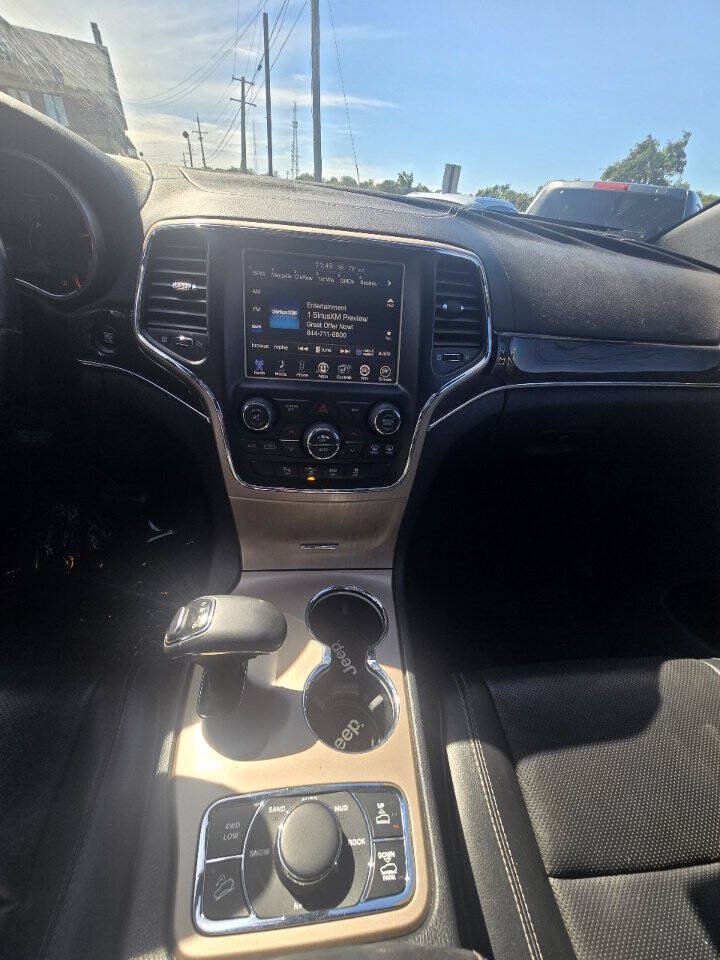 Used 2014 Jeep Grand Cherokee Overland w/ Advanced Technology Group AWD/4WD image 31