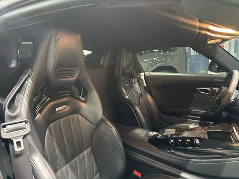 Used 2020 Mercedes-Benz AMG GT R image 31