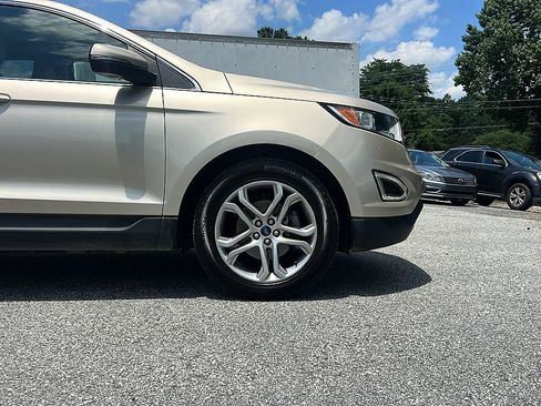 Used 2018 Ford Edge Titanium w/ Equipment Group 301A FWD image 24