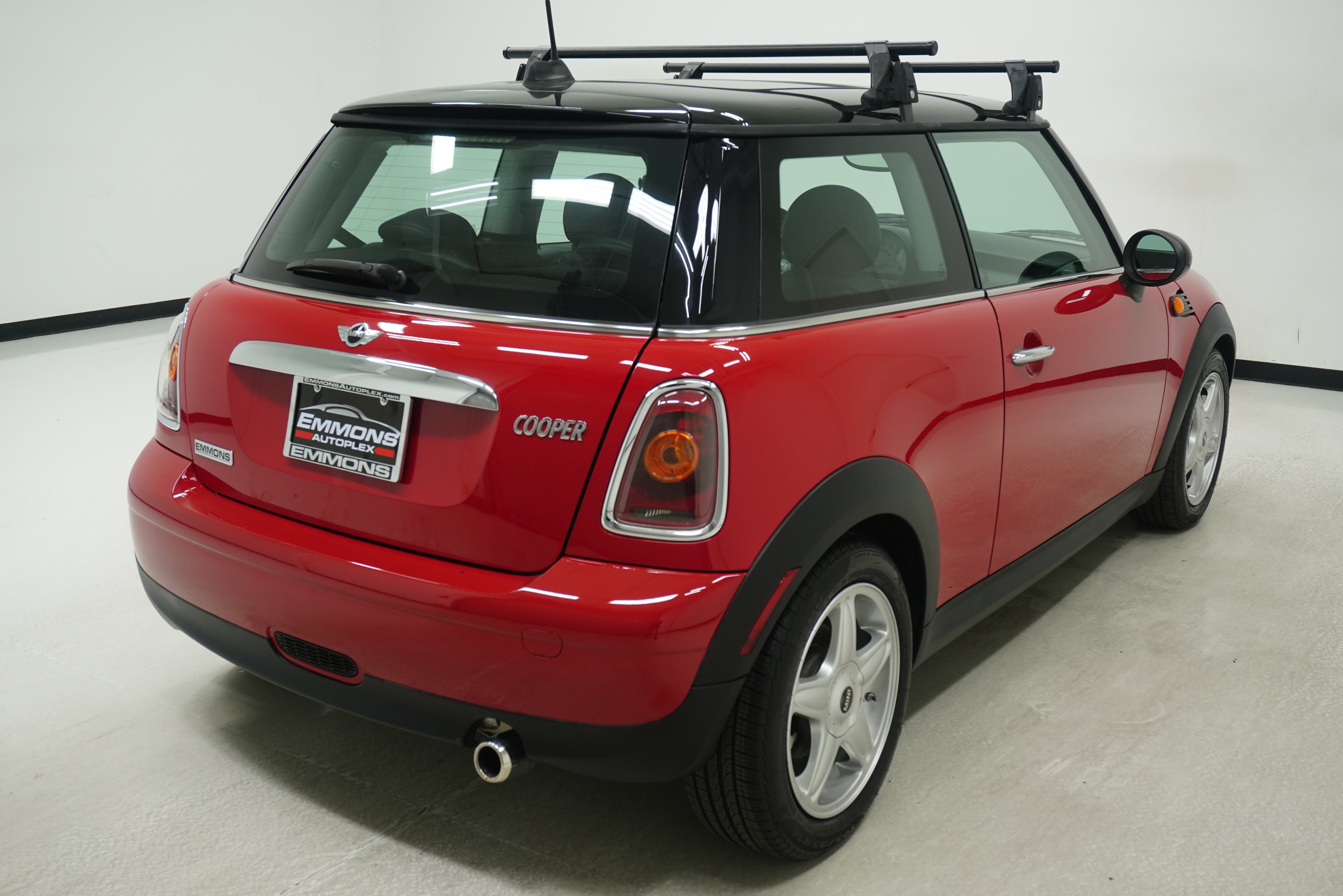 Used 2009 MINI Cooper Hardtop FWD image 4