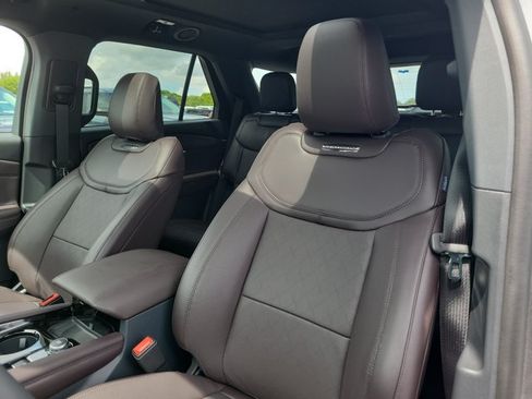 New 2026 Ford Explorer Platinum RWD image 21
