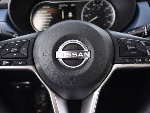 New 2025 Nissan Versa SV image 17