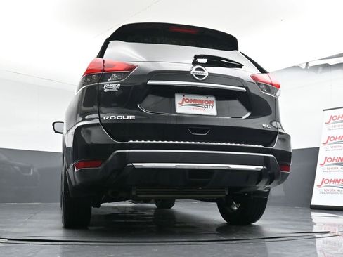 Used 2017 Nissan Rogue SL w/ SL Premium Package image 36