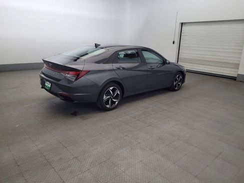 Used 2023 Hyundai Elantra SEL w/ Convenience Package FWD image 10